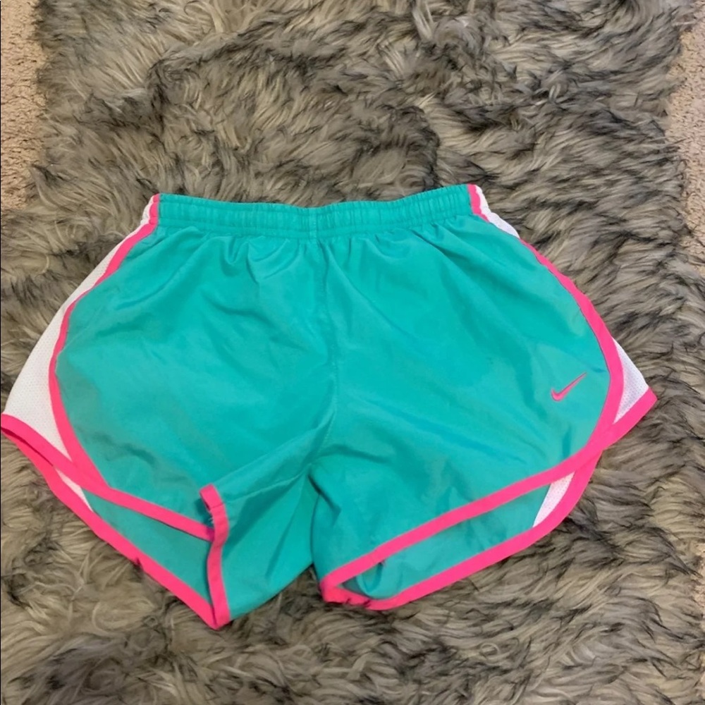 Kids Nike tempo shorts